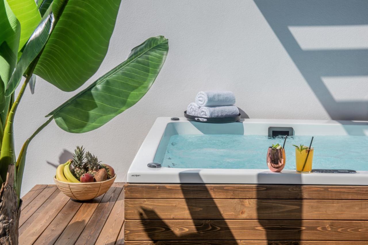 הרסוניסוס Maison Aqua Suite With Private Mini Pool Jacuzzi מראה חיצוני תמונה